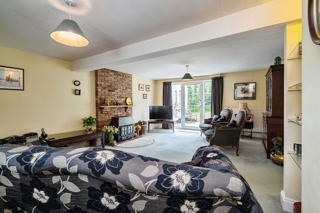 Property photo 2 of 33 Pbox-Img.Jpg