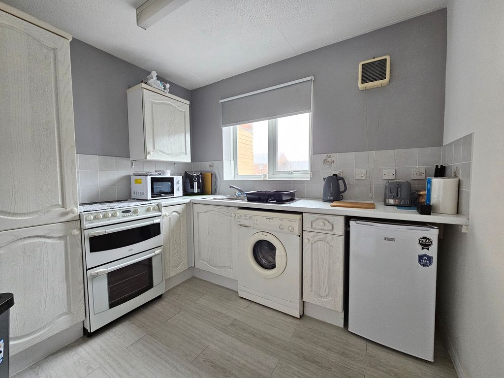 Property photo 1 of 3