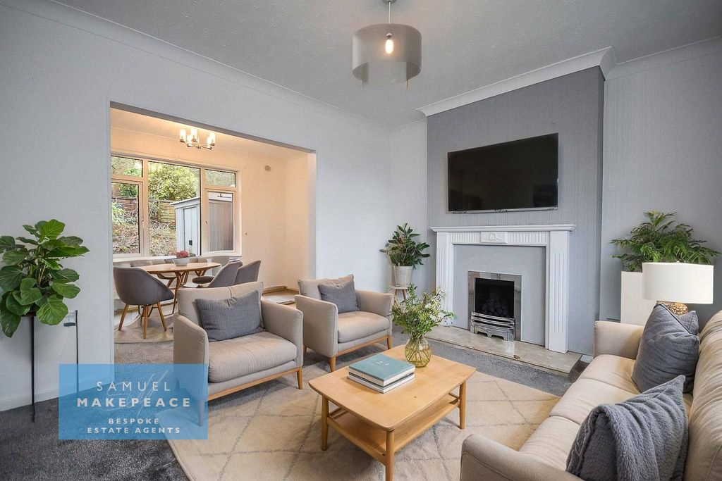 Property photo 3 of 19 Gallery