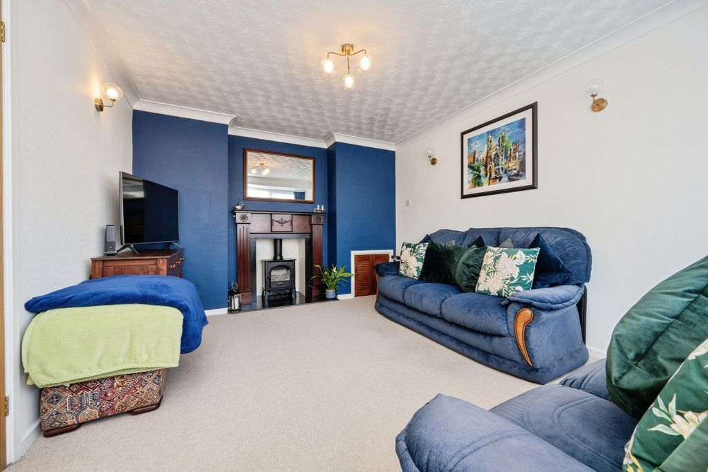 Property photo 2 of 20 Pbox-Img.Jpg