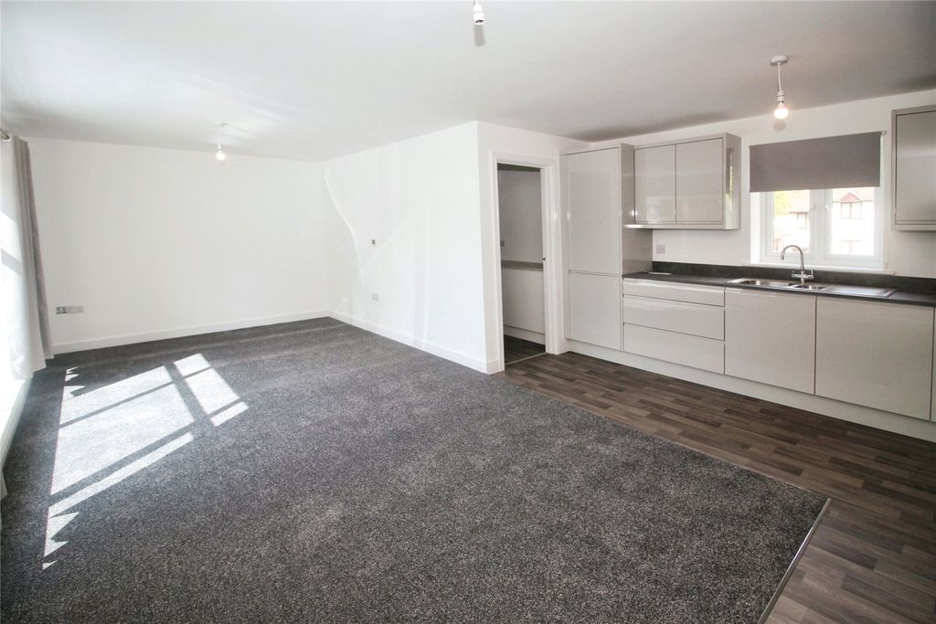 Property photo 3 of 10 Picture No. 02