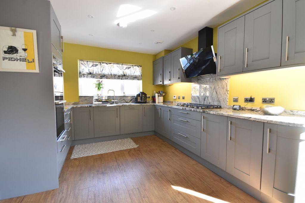 Property photo 2 of 14 Picture No. 06