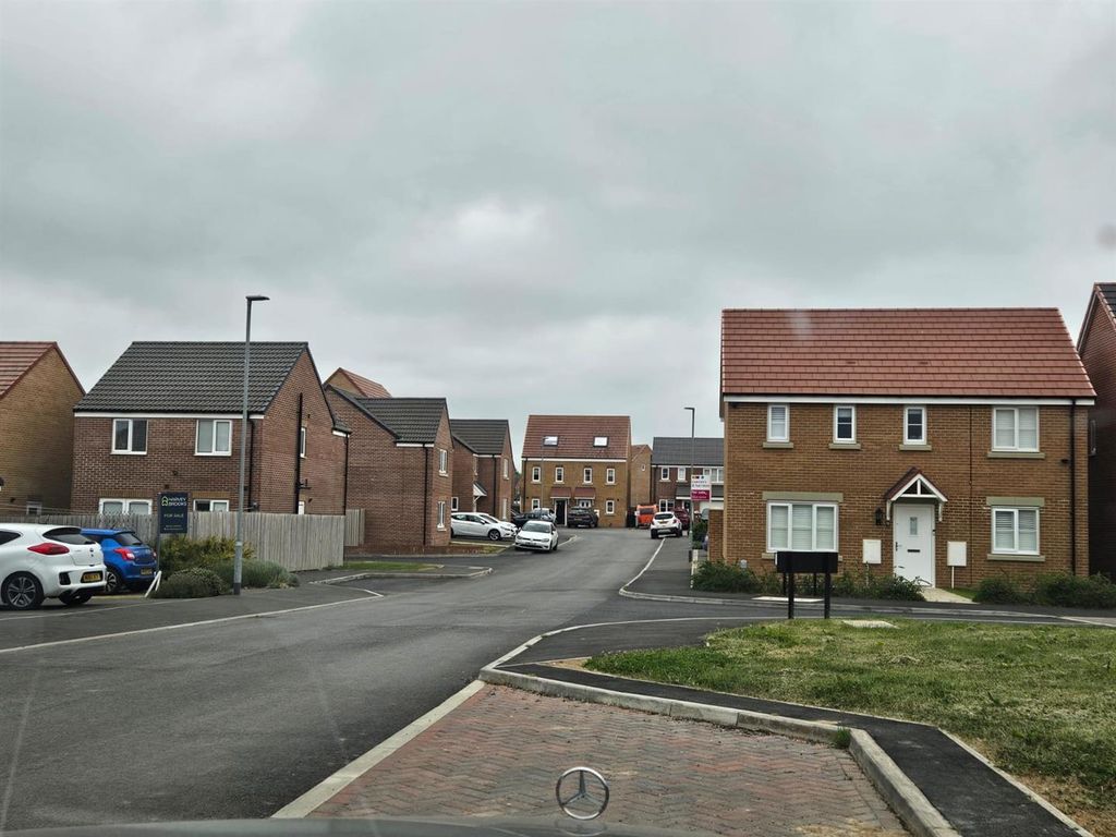 Property photo 2 of 10 Area.Jpg