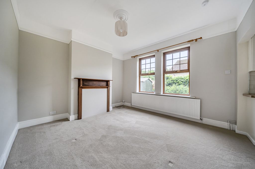 Property photo 2 of 15 Sitting Room