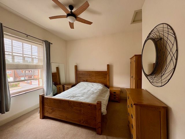 Property photo 2 of 7 Bedroom 1