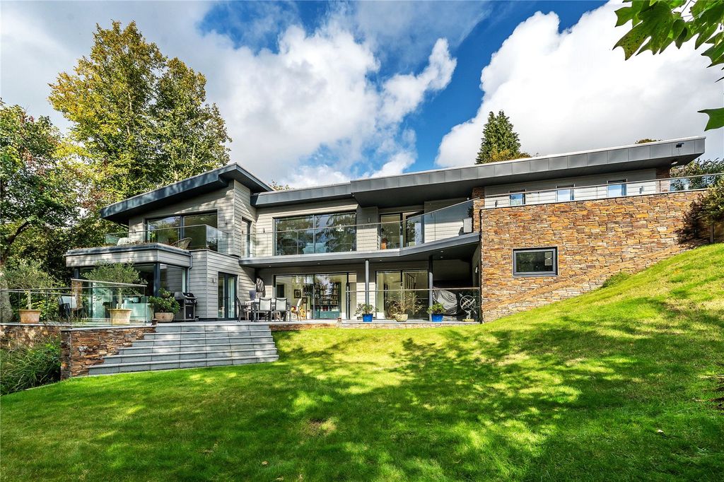 Property photo 1 of 20 Exterior