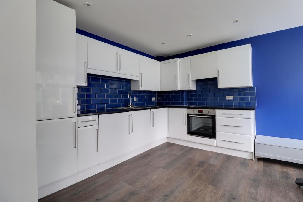 Property photo 3 of 8 Img_5182-Img_5184