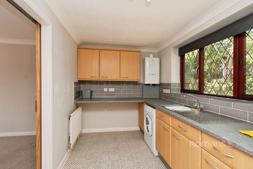 Property photo 3 of 7 Pbox-Img.Jpg