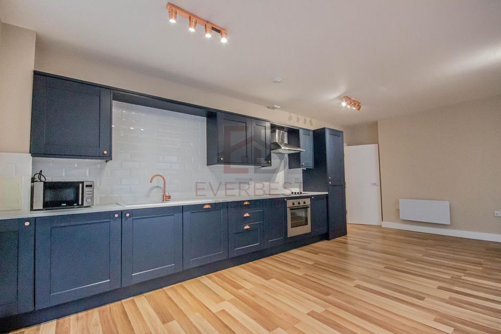 Property photo 2 of 11 2