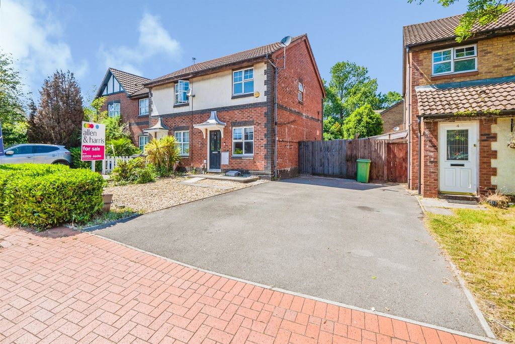 Property photo 1 of 11