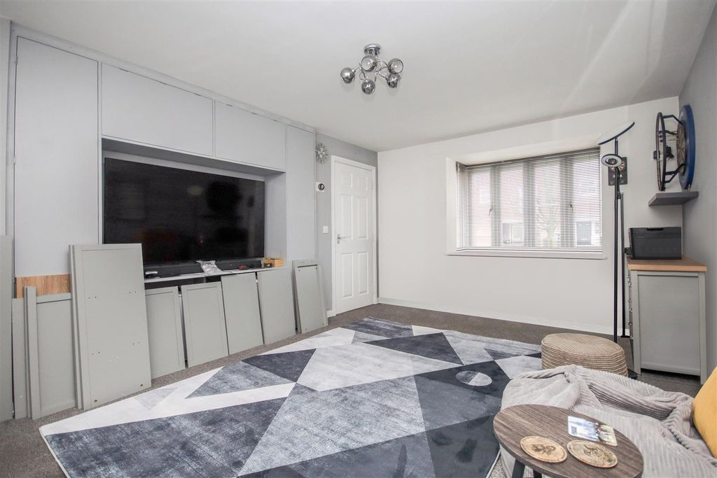 Property photo 3 of 13 Img_0068.Jpg