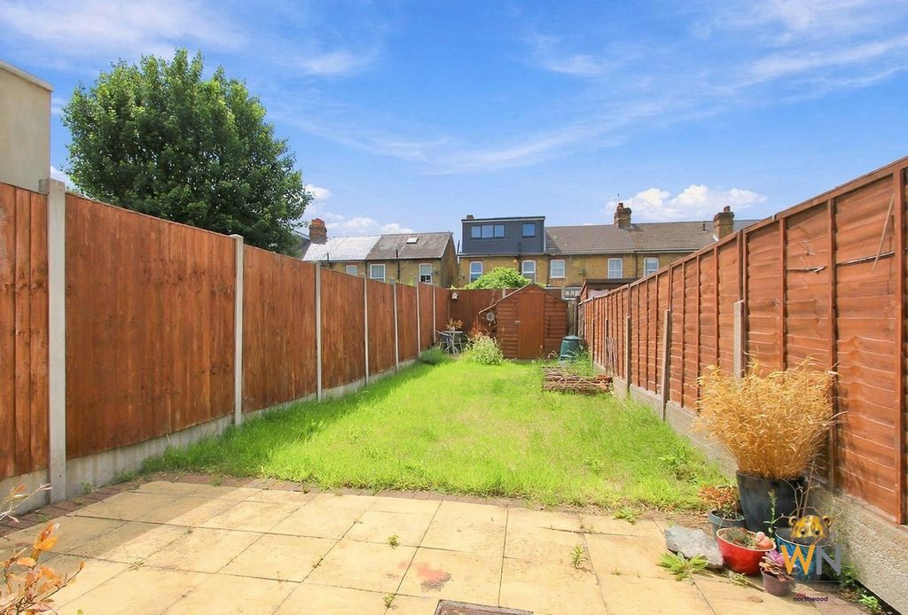 Property photo 2 of 10