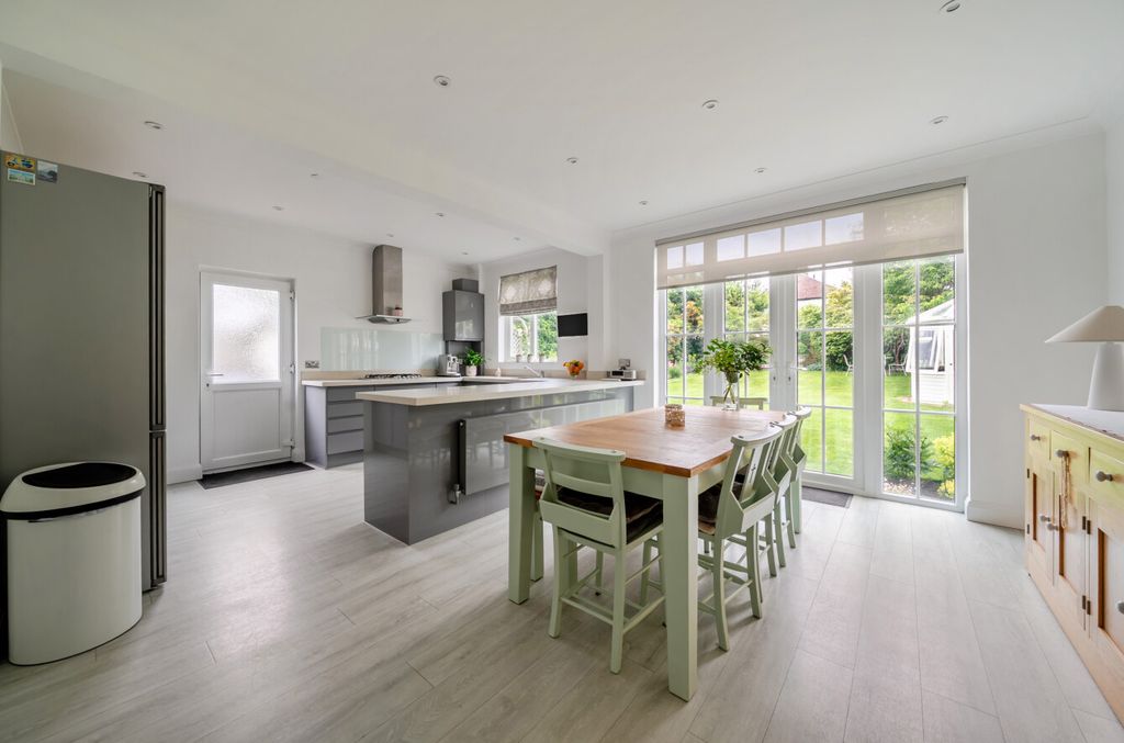 Property photo 2 of 20 1471395-14-6A269d...