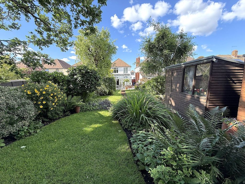 Property photo 2 of 29