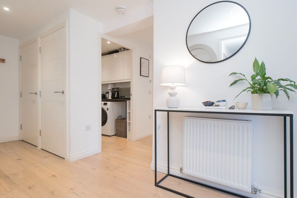 Property photo 2 of 21 5068972