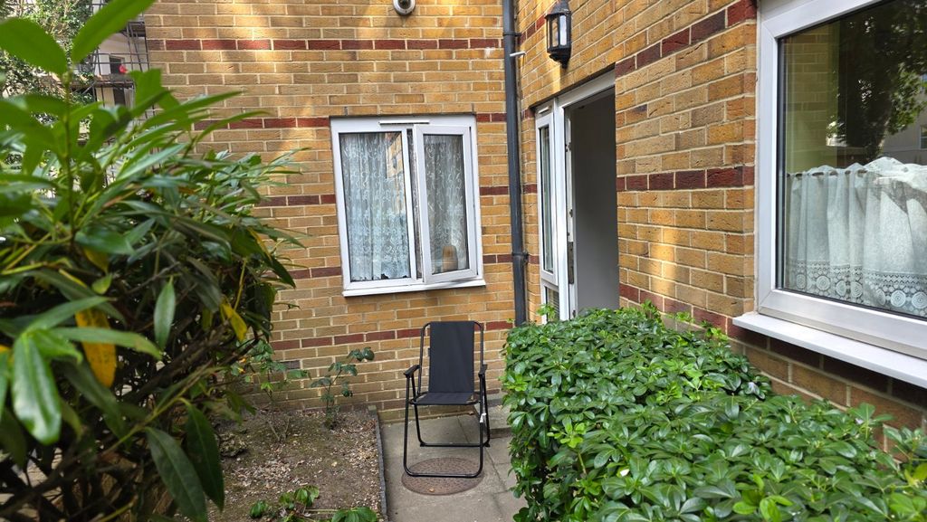 Property photo 2 of 9 Picture No. 19