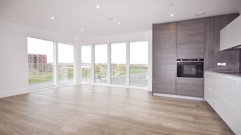 Property photo 1 of 10 Photo 02