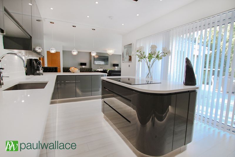 Property photo 3 of 32 Kitchen