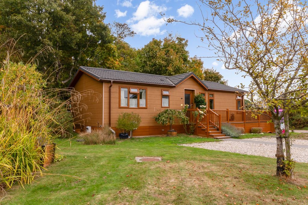 Property photo 1 of 18 Outside
