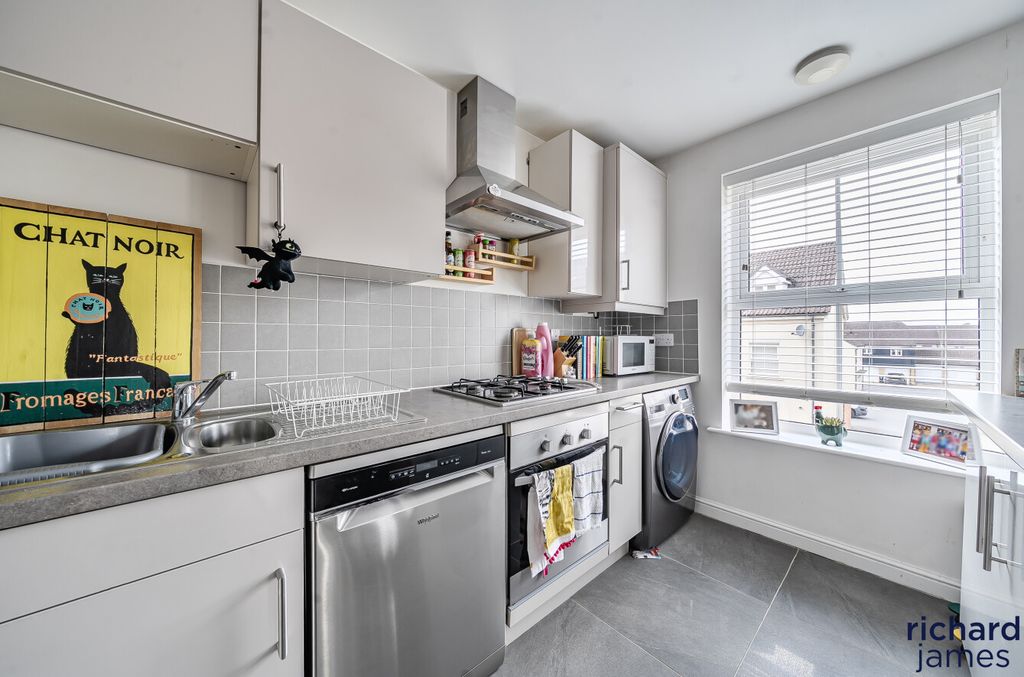 Property photo 3 of 11 ee35Af28484E4d76A2Aa74F659B0E358