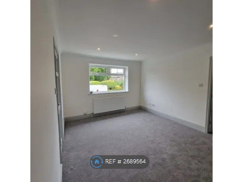 Property photo 2 of 5 Lounge