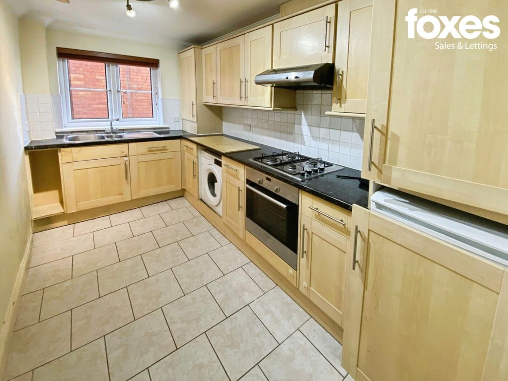 Property photo 3 of 15 4958003