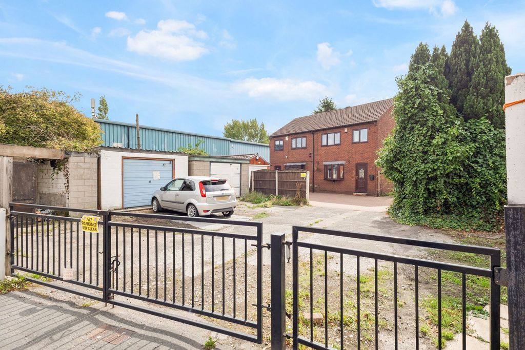 Property photo 1 of 24