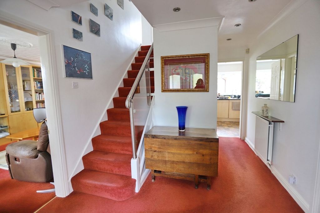 Property photo 3 of 26