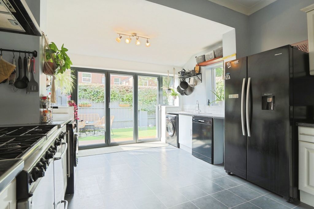 Property photo 2 of 26 4265225