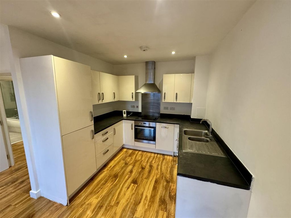 Property photo 3 of 7 Schools: