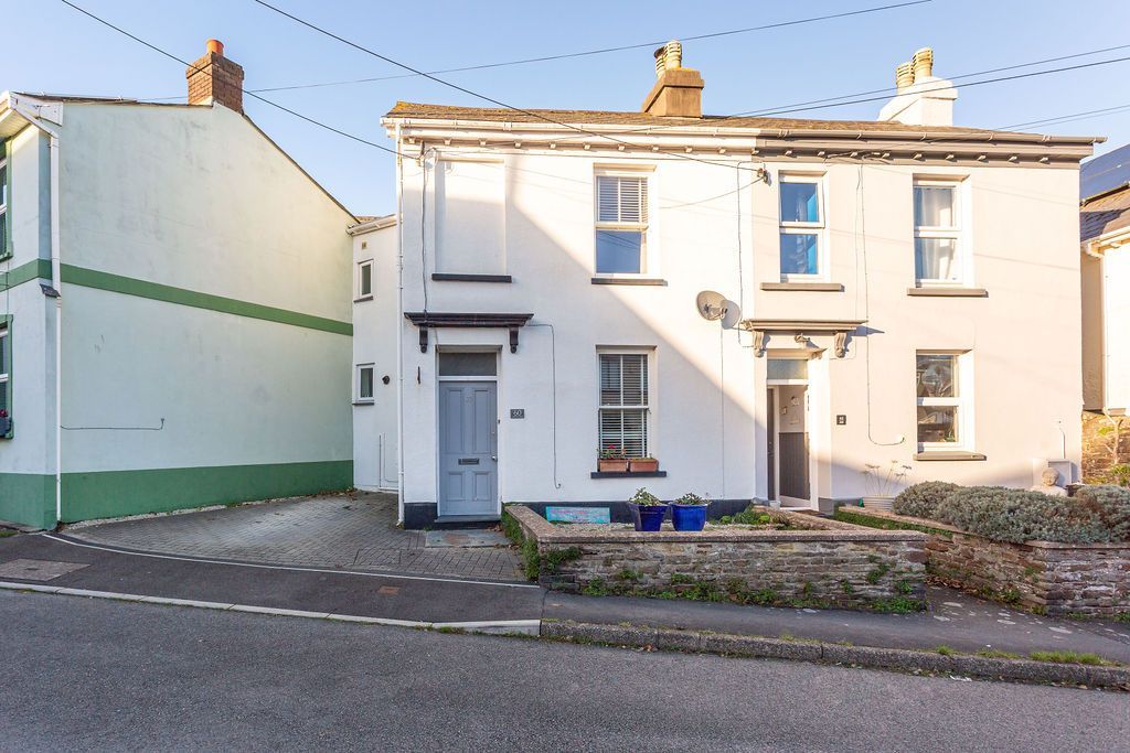 Property photo 1 of 41