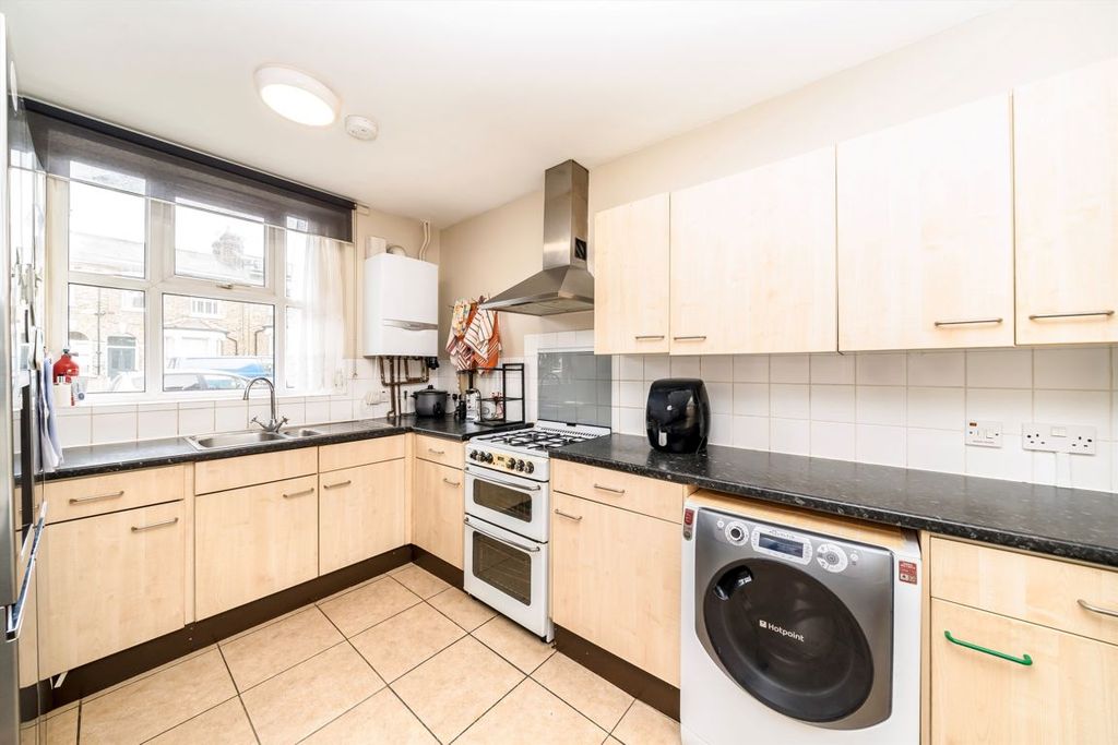 Property photo 3 of 11