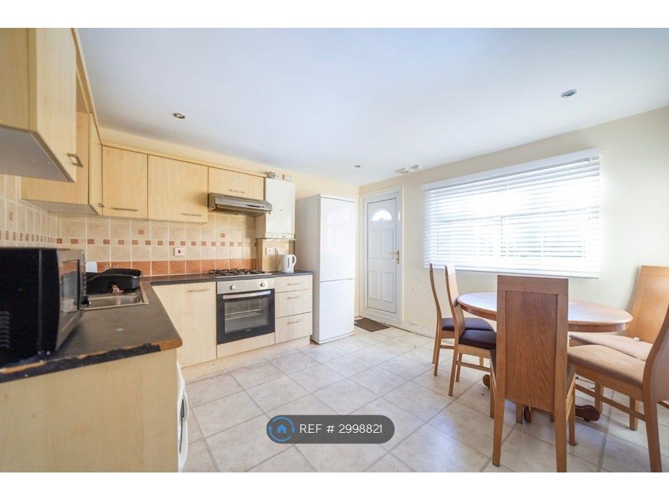 Property photo 1 of 5 Kitchen/Dining Room