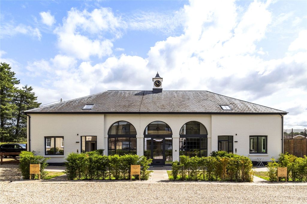 Property photo 1 of 15 Coach House