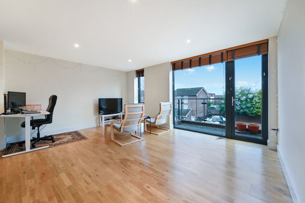 Property photo 3 of 12 Picture No. 13