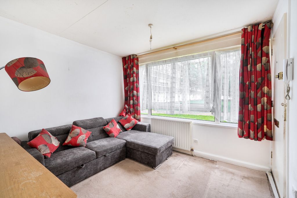 Property photo 2 of 9 1441434-9-69E62Cf...