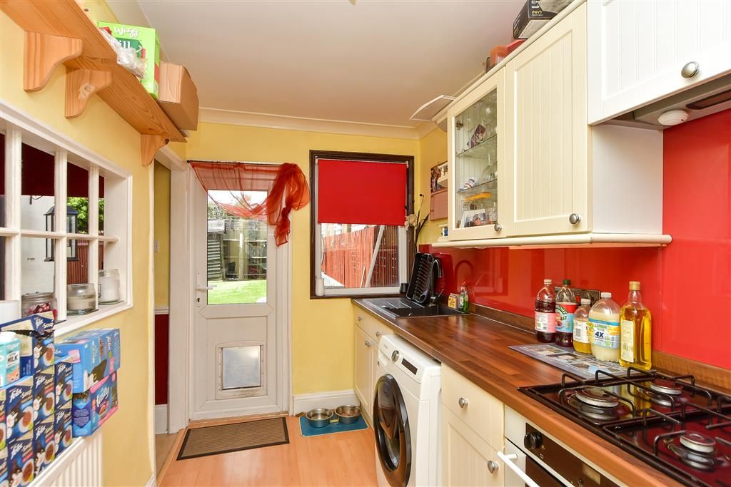 Property photo 1 of 8 Kitchen