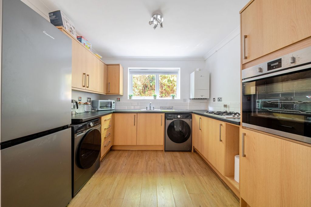 Property photo 3 of 14
