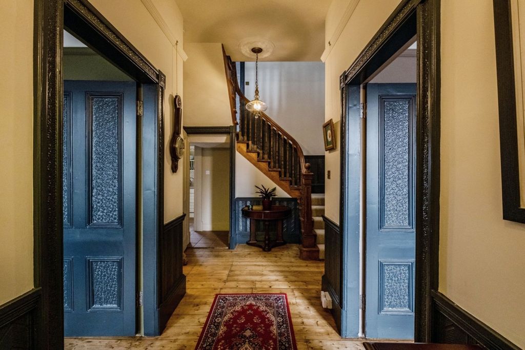 Property photo 2 of 29 Entrance Hall