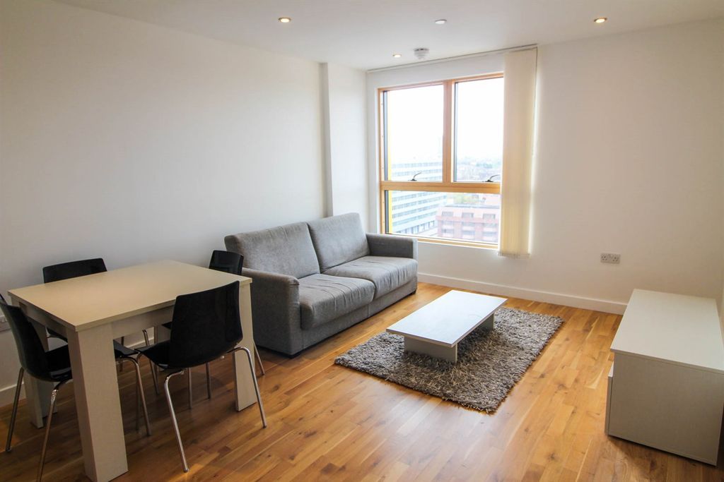 Property photo 3 of 7 Living Area