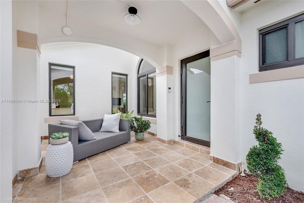 Property photo 3 of 23 <Alttext/>