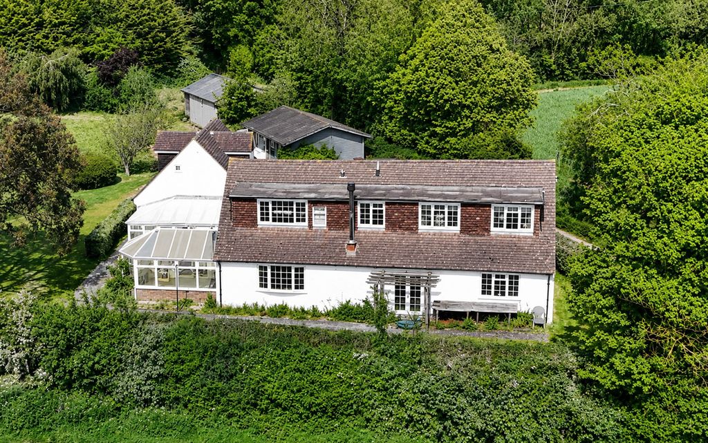 Property photo 2 of 21