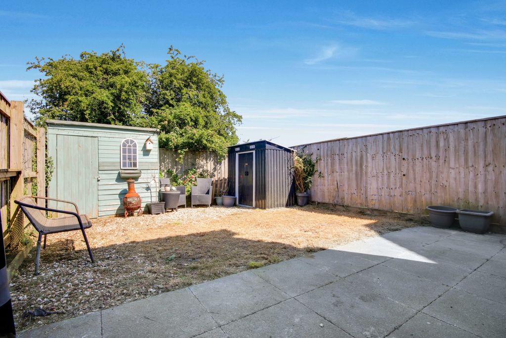 Property photo 2 of 14 Img_4706-Img_4708