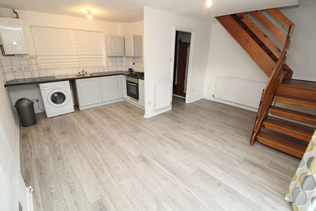Property photo 2 of 13