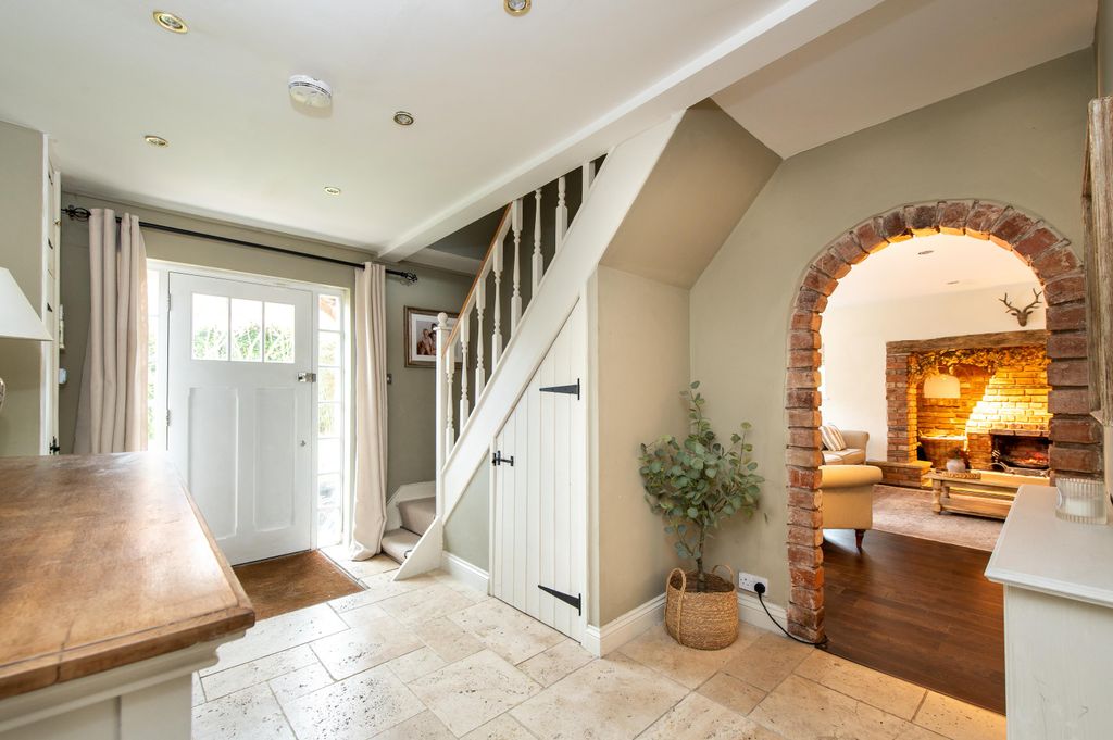 Property photo 3 of 23 Image