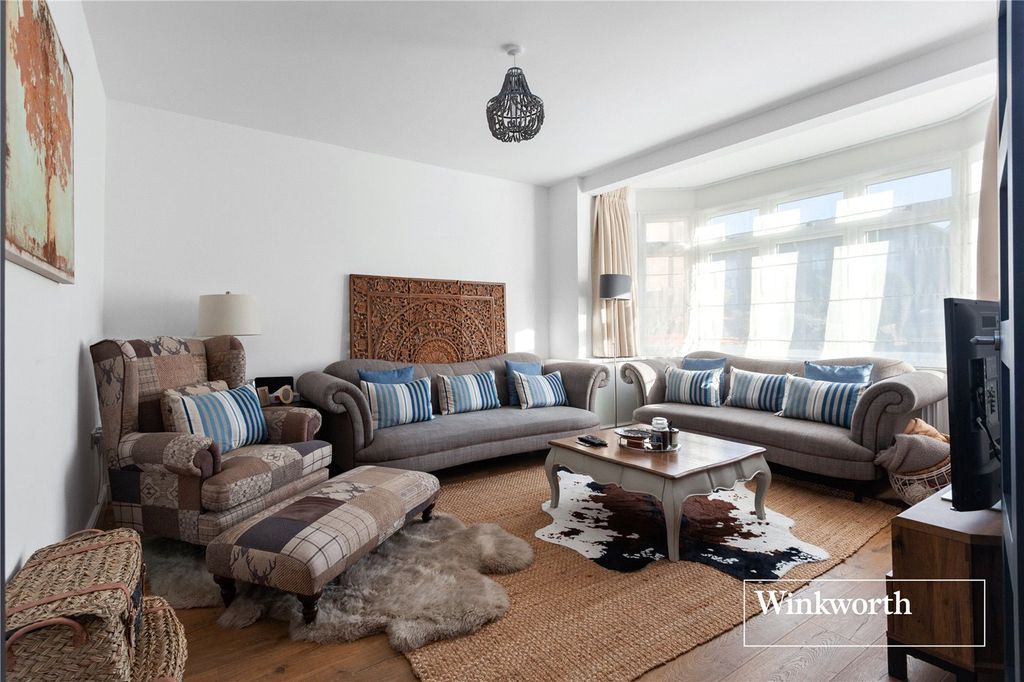 Property photo 3 of 21 Picture No. 33