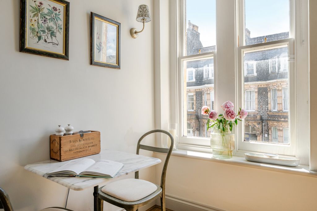 Property photo 2 of 23 Breakfast Arera