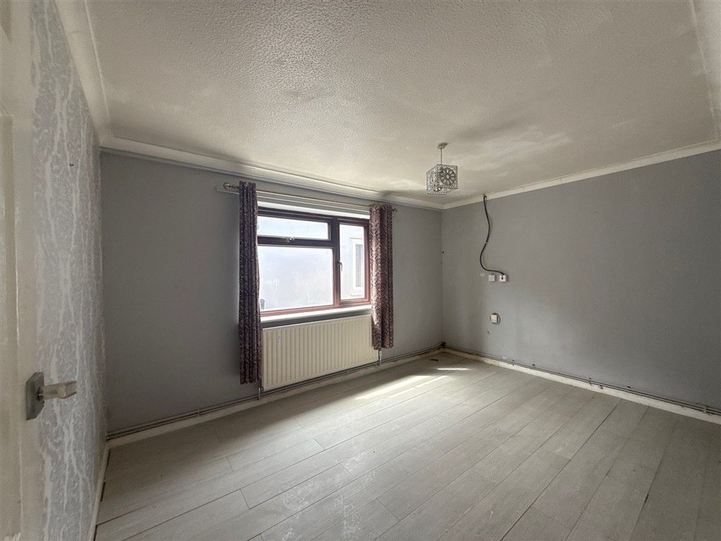 Property photo 3 of 8 Bedroom 2