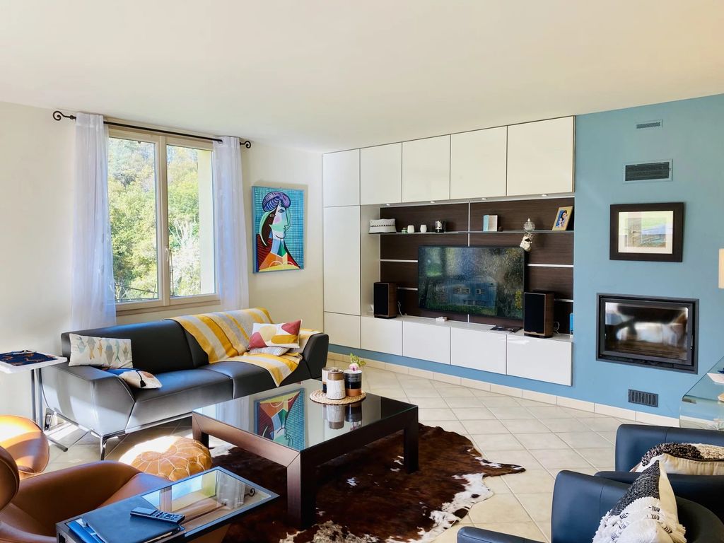 Property photo 3 of 15 ee1A6d0758d1d58E840E219B0A89Cbef_8Ecf76Bb92_1920-Original