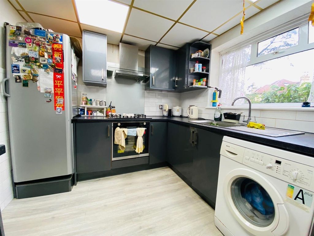 Property photo 2 of 19 Kitchen1.Jpg